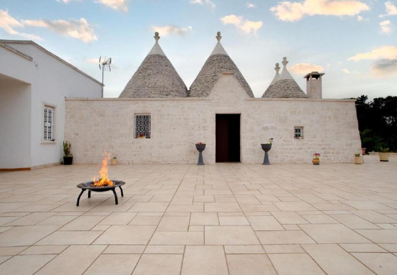הוילה מרטינה פרנקה Trulli Delle Rose מראה חיצוני תמונה